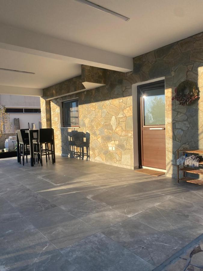 Diamond Stone Wooden Guest House Chandria Extérieur photo