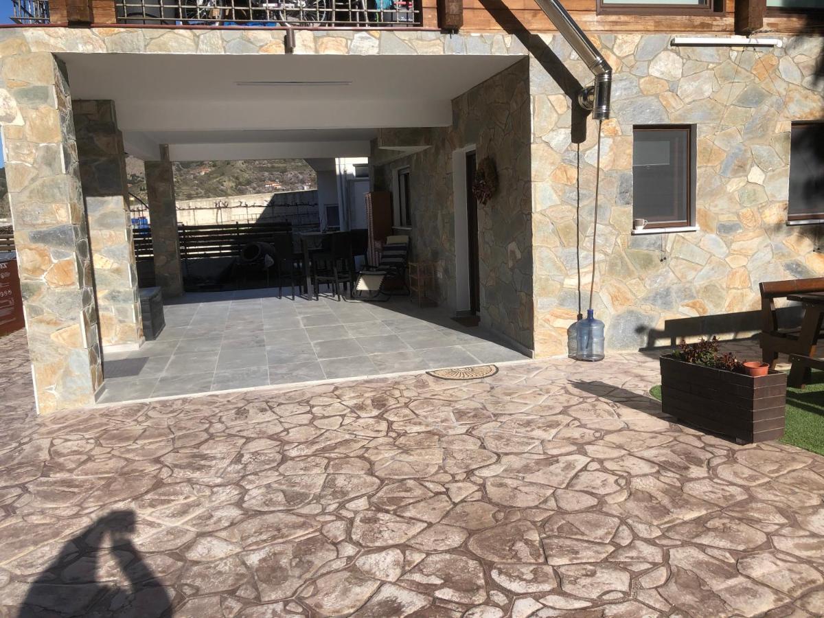 Diamond Stone Wooden Guest House Chandria Extérieur photo