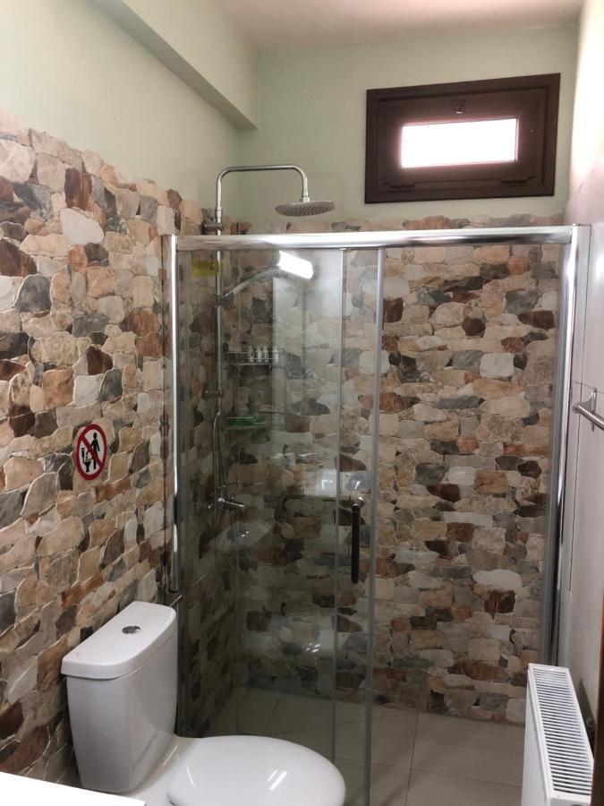 Diamond Stone Wooden Guest House Chandria Extérieur photo