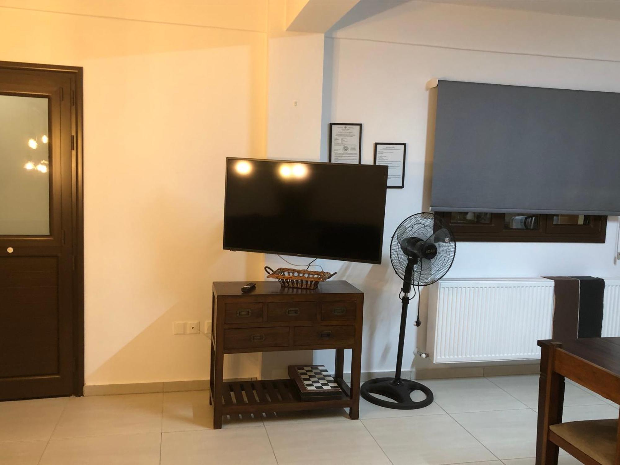Diamond Stone Wooden Guest House Chandria Extérieur photo